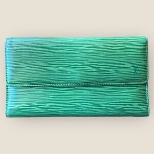 Louis Vuitton Authentic Green Epi Leather Trifold Long Wallet  | Vintage